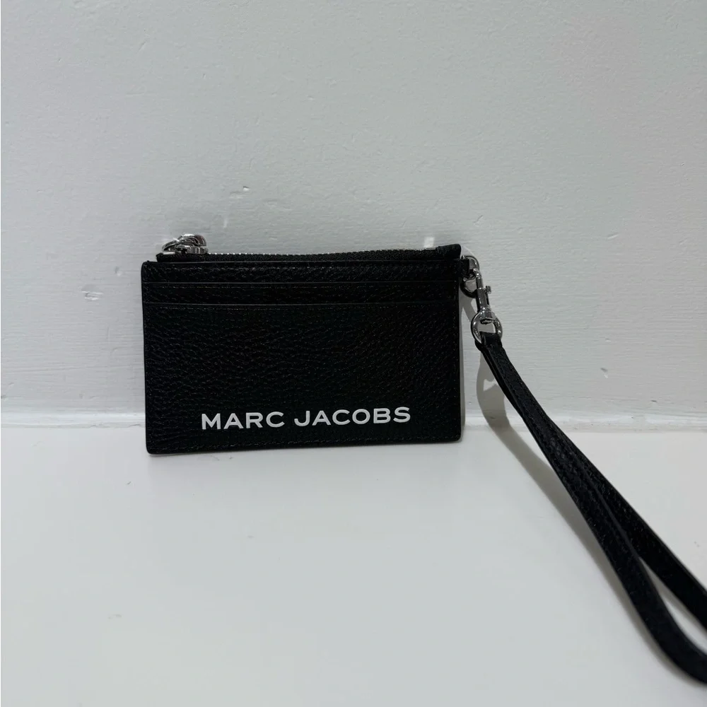 NWT Marc Jacobs bold wristlet